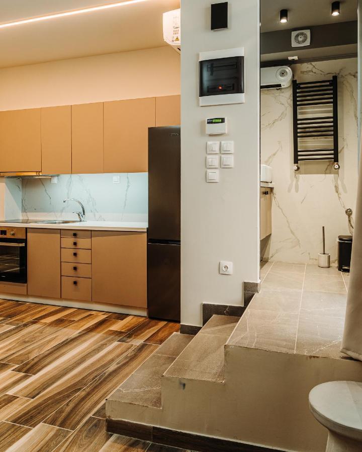 Blackhaus Family And Friends Deluxe Apartment Thessaloniki Exterior photo